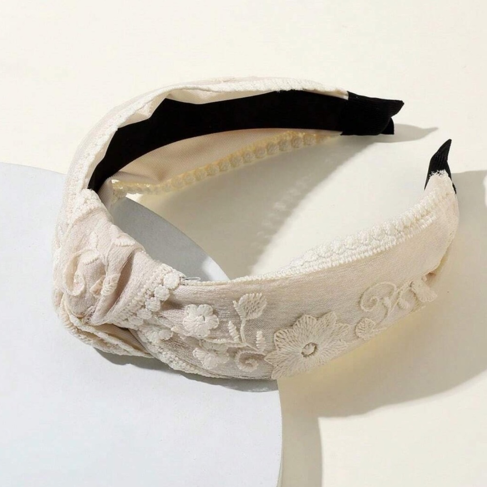 Boho Floral Lace Romantic Headband - Picture 8 of 13